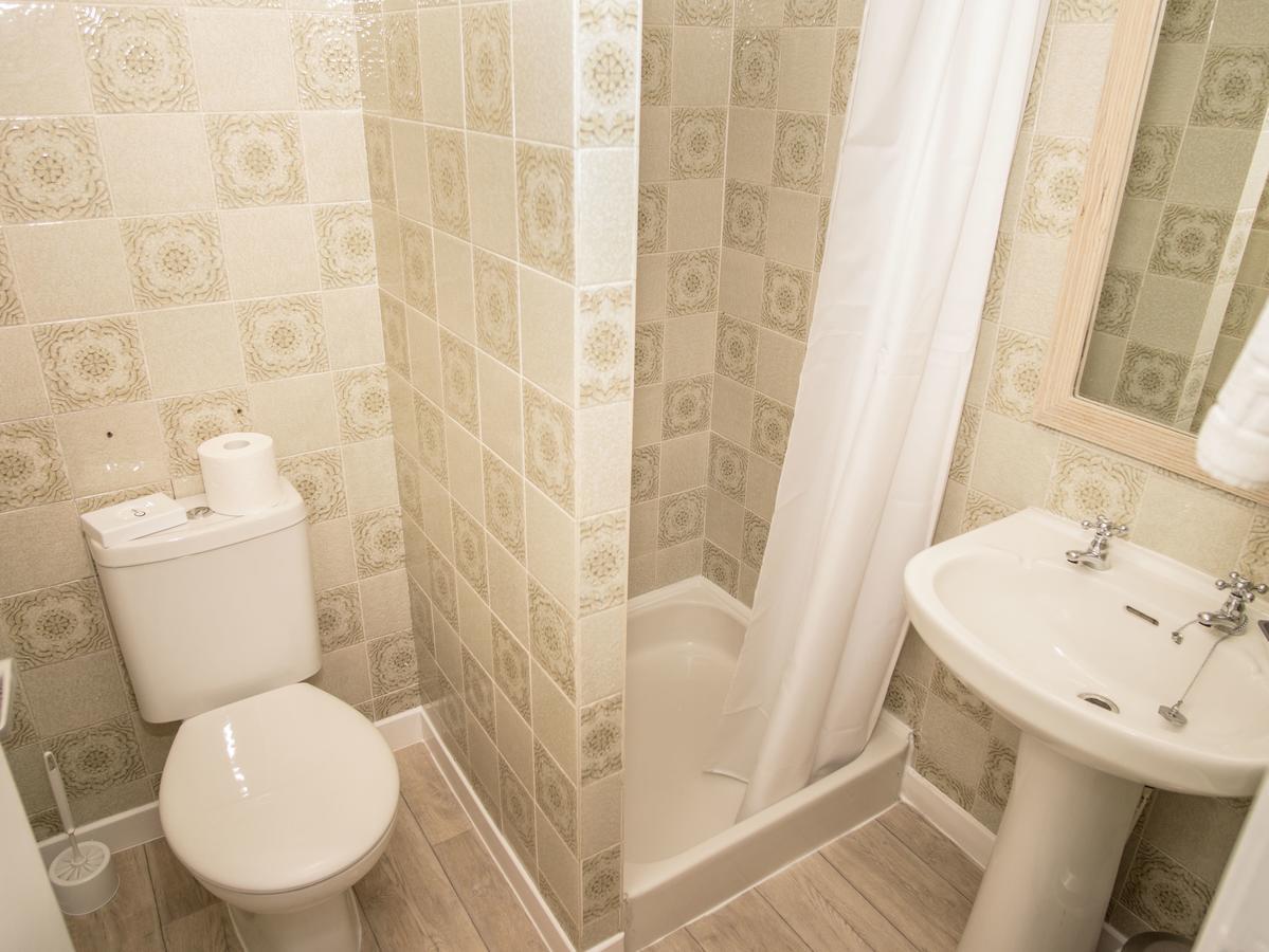 Отель Longstone House Bed & Breakfast Сихаузес Экстерьер фото
