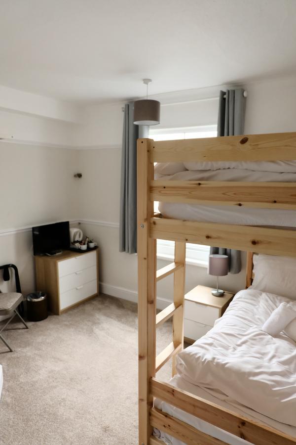 Отель Longstone House Bed & Breakfast Сихаузес Экстерьер фото